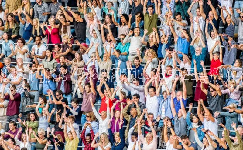 活力四射：跑步视频中的力量与激情